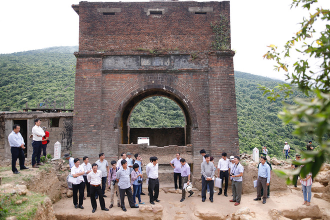 Des vestiges archéologiques découverts à la porte de Hai Van ảnh 1 Des vestiges archéologiques découverts à la porte de Hai Van ảnh 1