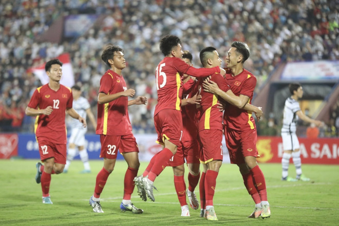 Football masculin: le Vietnam et la R. de Corée font match nul 1-1 lors du premier match amical ảnh 2 Football masculin: le Vietnam et la R. de Corée font match nul 1-1 lors du premier match amical ảnh 2