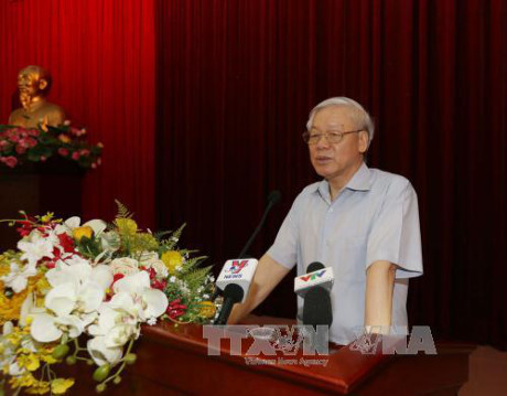 Rencontre entre le Secrétariat du Parti et des cadres dirigeants retraités du Sud ảnh 1 Rencontre entre le Secrétariat du Parti et des cadres dirigeants retraités du Sud ảnh 1