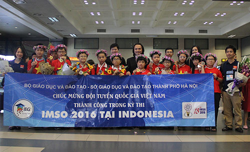 Le Vietnam brille aux Olympiades internationales de maths et des sciences ảnh 1 Le Vietnam brille aux Olympiades internationales de maths et des sciences ảnh 1