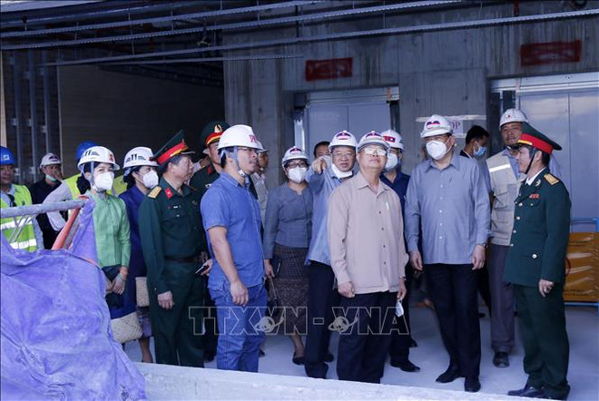 Le vice-PM lao inspecte la construction de la Maison de l’AN financée par le Vietnam ảnh 1 Le vice-PM lao inspecte la construction de la Maison de l’AN financée par le Vietnam ảnh 1