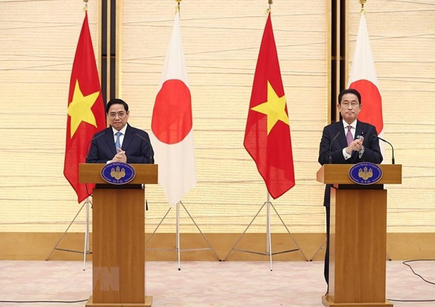 La visite du PM japonais au Vietnam marque une nouvelle étape des relations bilatérales ảnh 1