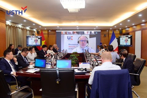 L'Université des sciences et technologies de Hanoï tient son 8e Conseil d'université ảnh 1