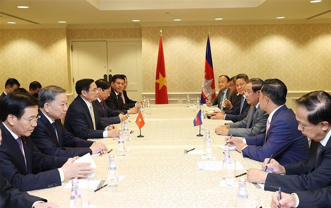 Le Premier ministre Pham Minh Chinh rencontre son homologue cambodgien aux Etats-Unis ảnh 2 Le Premier ministre Pham Minh Chinh rencontre son homologue cambodgien aux Etats-Unis ảnh 2