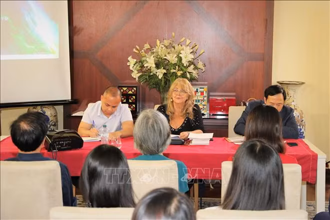 Sandra Scagliotti continue d'exercer les fonctions de consule honoraire du Vietnam à Turin ảnh 1