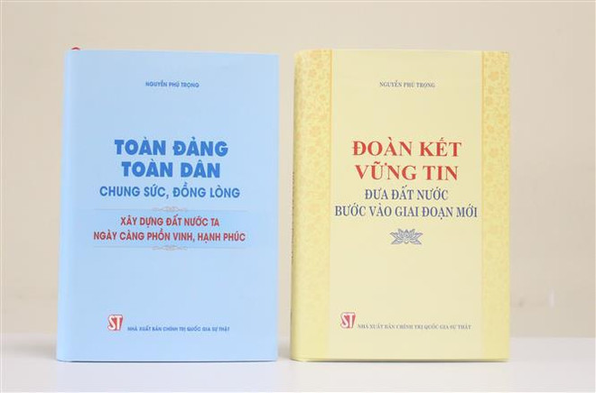 Deux livres riches en théorie et en pratique du leader du Parti Nguyên Phu Trong ảnh 1