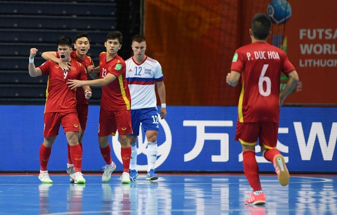 Coupe du monde de Futsal 2021 : le Vietnam perd sur le score honorable de 2-3 devant la Russie ảnh 2 Coupe du monde de Futsal 2021 : le Vietnam perd sur le score honorable de 2-3 devant la Russie ảnh 2