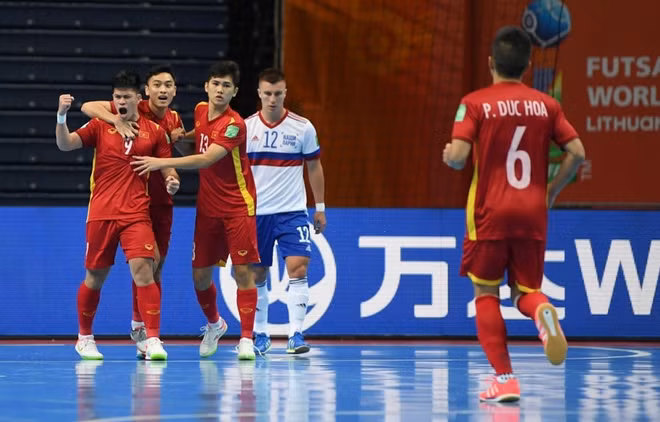 Coupe du monde de Futsal 2021 : le Vietnam perd sur le score honorable de 2-3 devant la Russie ảnh 2 Coupe du monde de Futsal 2021 : le Vietnam perd sur le score honorable de 2-3 devant la Russie ảnh 2