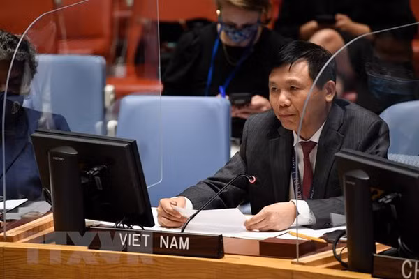 Le Vietnam défend le multilatéralisme pour régler les défis internationaux ảnh 1 Le Vietnam défend le multilatéralisme pour régler les défis internationaux ảnh 1