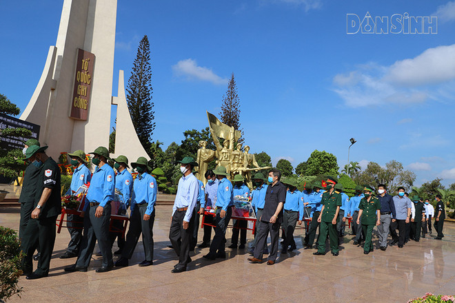 Les restes de 13 soldats volontaires inhumés à Dak Lak ảnh 1 Les restes de 13 soldats volontaires inhumés à Dak Lak ảnh 1