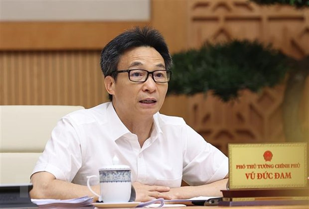 Le vice-PM Vu Duc Dam préside une réunion sur la reprise d’activités touristiques ảnh 1 Le vice-PM Vu Duc Dam préside une réunion sur la reprise d’activités touristiques ảnh 1