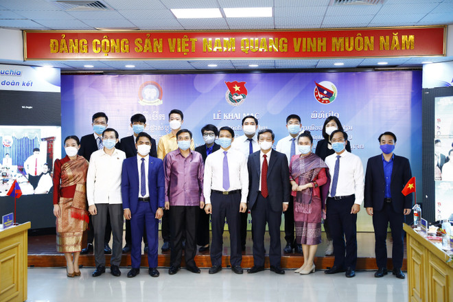 Des jeunes vietnamiens, lao et cambodgiens partagent leur expérience de prévention des pandémies ảnh 1 Des jeunes vietnamiens, lao et cambodgiens partagent leur expérience de prévention des pandémies ảnh 1