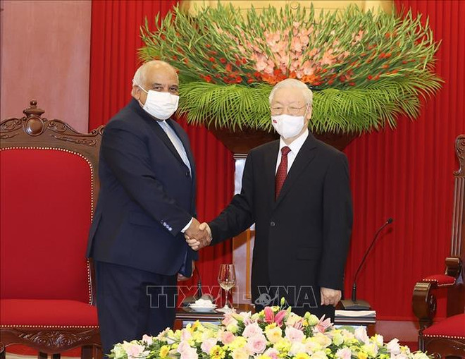 Le secrétaire général Nguyen Phu Trong reçoit l’ambassadeur de Cuba ảnh 1 Le secrétaire général Nguyen Phu Trong reçoit l’ambassadeur de Cuba ảnh 1