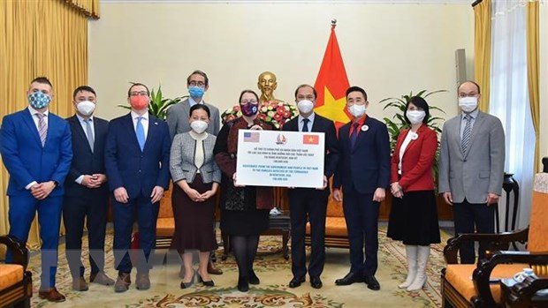 Aide du Vietnam aux États-Unis pour régler les conséquences des catastrophes naturelles ảnh 1 Aide du Vietnam aux États-Unis pour régler les conséquences des catastrophes naturelles ảnh 1