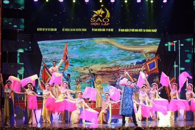 Programme artistique «Etoile de l’Indépendance» ảnh 1 Programme artistique «Etoile de l’Indépendance» ảnh 1
