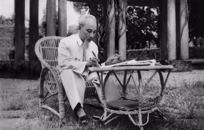 Hô Chi Minh et l’exemplarité de l’homme politique ảnh 1