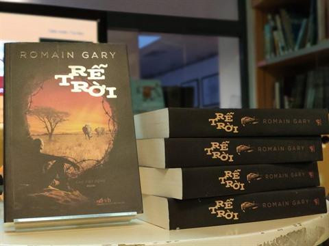 L’écosystème et d’autres aspects depuis Les racines du ciel ảnh 1 L’écosystème et d’autres aspects depuis Les racines du ciel ảnh 1