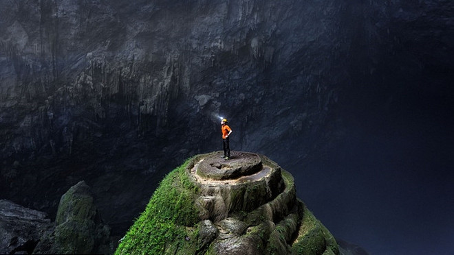 Cinq cents touristes conquièrent avec succès la grotte Son Doong ảnh 2