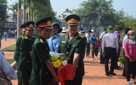 Inhumation des restes de soldats tombés au Cambodge et au Laos ảnh 1 Inhumation des restes de soldats tombés au Cambodge et au Laos ảnh 1