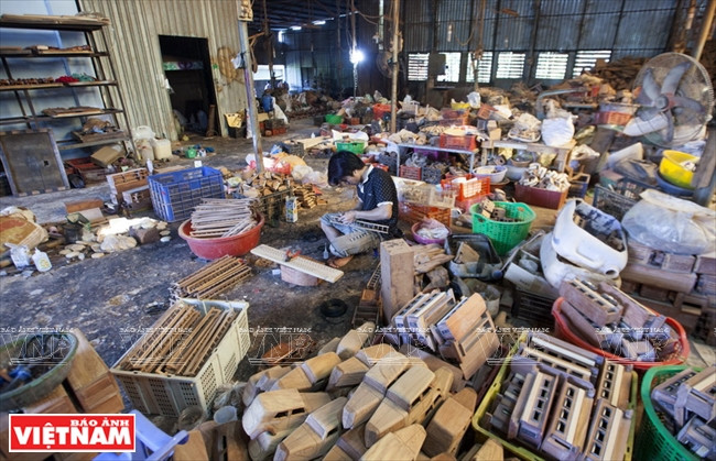 Des articles d’arts originaux fabriqués à partir des chutes de bois ảnh 1 Des articles d’arts originaux fabriqués à partir des chutes de bois ảnh 1