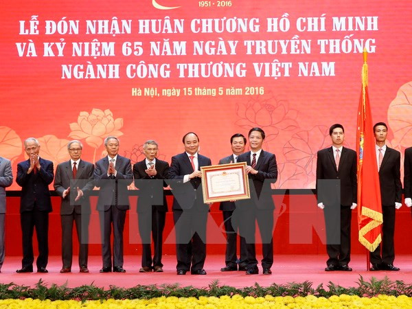 Le secteur de l’industrie et du commerce célèbre son 65ème anniversaire ảnh 1 Le secteur de l’industrie et du commerce célèbre son 65ème anniversaire ảnh 1
