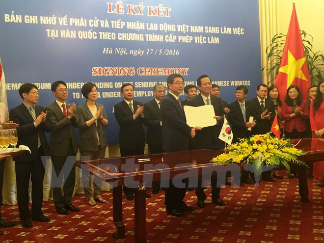 Signature du MoU normal sur la reprise de la réception des travailleurs vietnamiens en R. de Corée ảnh 1 Signature du MoU normal sur la reprise de la réception des travailleurs vietnamiens en R. de Corée ảnh 1