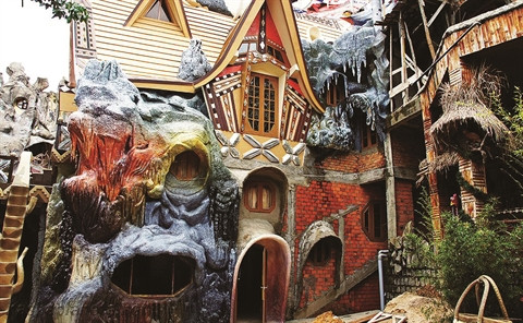 La "ville aux mille fleurs" regorge d'architectures extraordinaires à découvrir ảnh 2 La "ville aux mille fleurs" regorge d'architectures extraordinaires à découvrir ảnh 2