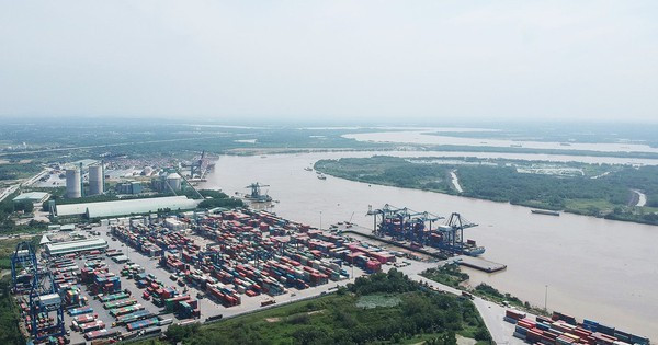 Ho Chi Minh-Ville déploiera la construction de sept centres logistiques ảnh 1