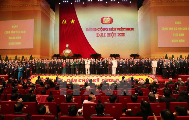 Le Comité central du PCV a élu le Bureau politique, le secrétaire général ảnh 2 Le Comité central du PCV a élu le Bureau politique, le secrétaire général ảnh 2