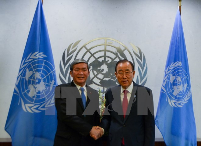 Le permanencier du secrétariat du Parti Dinh Thê Huynh rencontre le secrétaire général Ban Ki-moon ảnh 1 Le permanencier du secrétariat du Parti Dinh Thê Huynh rencontre le secrétaire général Ban Ki-moon ảnh 1