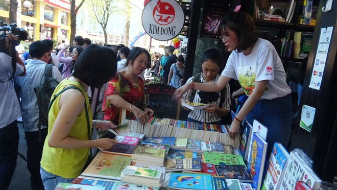 Diverses activités lors de la Journée des livres européens à Hô Chi Minh-Ville ảnh 1