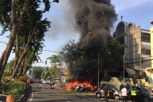 L’ASEAN condamne la vague d’attentats terroristes en Indonésie ảnh 1 L’ASEAN condamne la vague d’attentats terroristes en Indonésie ảnh 1