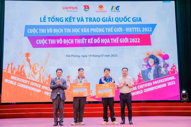 MOSWC 2022 : neuf lauréats vietnamiens à la finale mondiale aux États-Unis ảnh 1