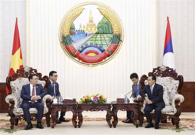 Entrevue entre le président de l’Assemblée nationale du Vietnam et le Premier ministre du Laos ảnh 2 Entrevue entre le président de l’Assemblée nationale du Vietnam et le Premier ministre du Laos ảnh 2