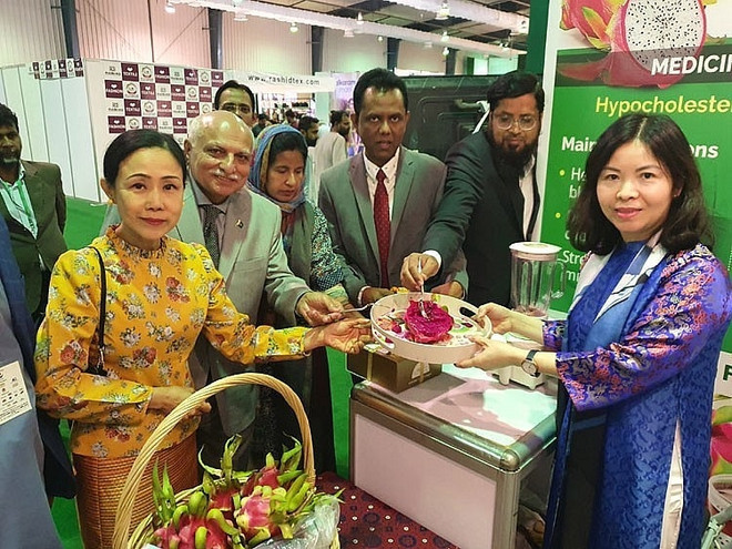 Le fruit du dragon vietnamien a la cote à la foire My Karachi-Oasis of Harmony 2023 ảnh 1