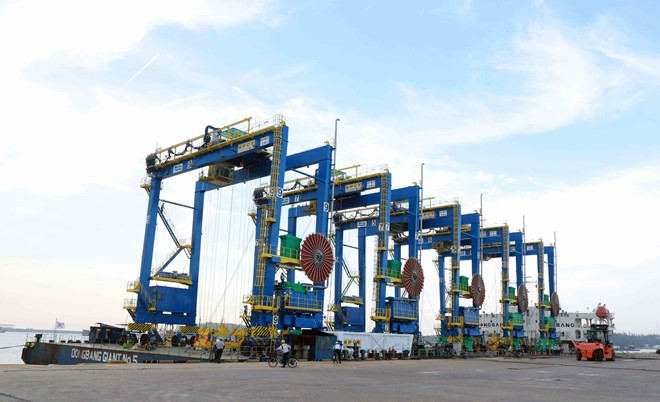 Doosan Vietnam exporte ses premières grues à pneus en Inde ảnh 1 Doosan Vietnam exporte ses premières grues à pneus en Inde ảnh 1