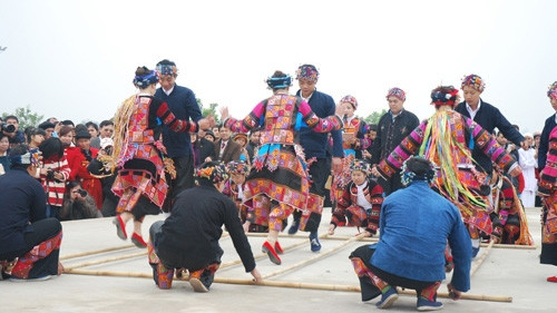 La Fête «Les couleurs du printemps dans l’ensemble du pays 2017» ảnh 1 La Fête «Les couleurs du printemps dans l’ensemble du pays 2017» ảnh 1