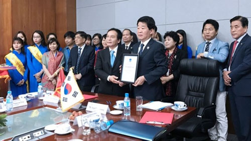 Coopération entre la ville sud-coréenne d'Incheon et l’Université Nguyên Tât Thành ảnh 1 Coopération entre la ville sud-coréenne d'Incheon et l’Université Nguyên Tât Thành ảnh 1