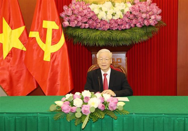 Presse russe : le Vietnam poursuit son chemin vers le socialisme ảnh 2