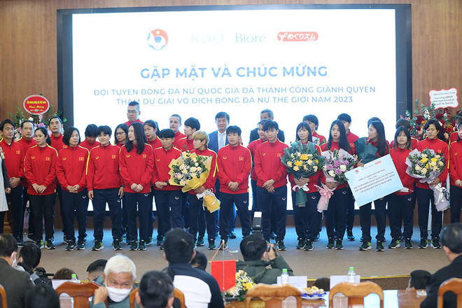Les footballeuses vietnamiennes honorées après un parcours historique ảnh 2 Les footballeuses vietnamiennes honorées après un parcours historique ảnh 2