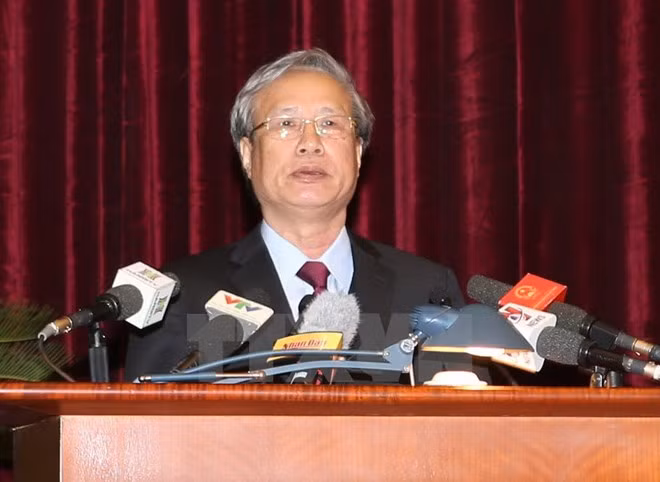 PCV : Tran Quoc Vuong est désigné membre permanent du secrétariat ảnh 1
