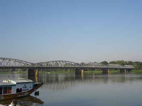 La beauté du pont Truong Tiên de Huê ảnh 1 La beauté du pont Truong Tiên de Huê ảnh 1
