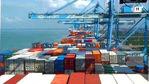 Commerce extérieur : déficit de près de 2,9 milliards de dollars depuis janvier ảnh 1 Commerce extérieur : déficit de près de 2,9 milliards de dollars depuis janvier ảnh 1