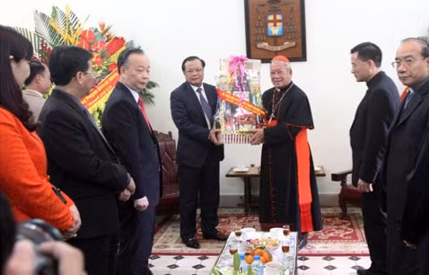 Félicitations aux religieux à l’occasion de Noël ảnh 1