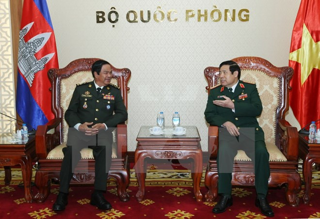 Le ministre vietnamien de la Défense reçoit des anciens combattants cambodgiens ảnh 1 Le ministre vietnamien de la Défense reçoit des anciens combattants cambodgiens ảnh 1