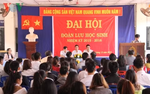 Bilan des activités des étudiants vietnamiens au Laos ảnh 1 Bilan des activités des étudiants vietnamiens au Laos ảnh 1