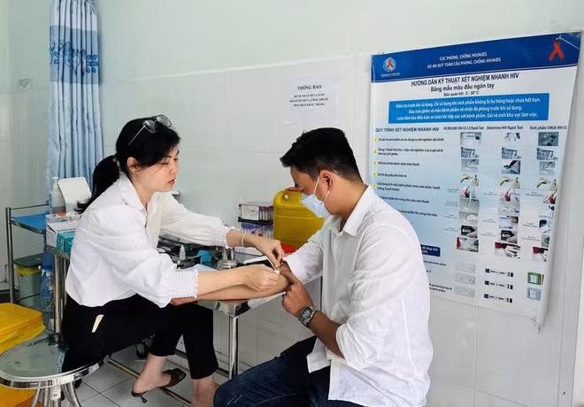 Le Vietnam déterminé à éradiquer l’épidémie de SIDA d’ici 2030 ảnh 1 Le Vietnam déterminé à éradiquer l’épidémie de SIDA d’ici 2030 ảnh 1