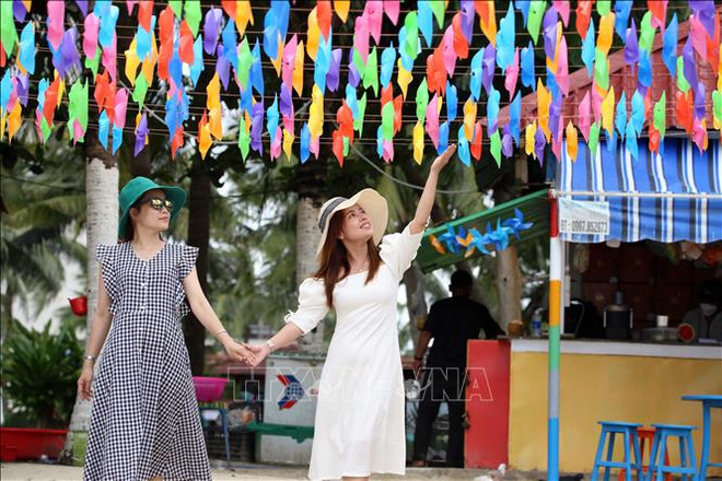 Afflux de touristes à la ville côtière de Da Nang ảnh 1 Afflux de touristes à la ville côtière de Da Nang ảnh 1