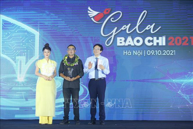 Remise des Prix «Instants journalistiques» 2020 ảnh 1 Remise des Prix «Instants journalistiques» 2020 ảnh 1