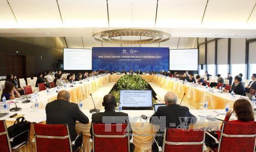 Clôture de la conférence du réseau des centres d’études de l’APEC ảnh 1 Clôture de la conférence du réseau des centres d’études de l’APEC ảnh 1